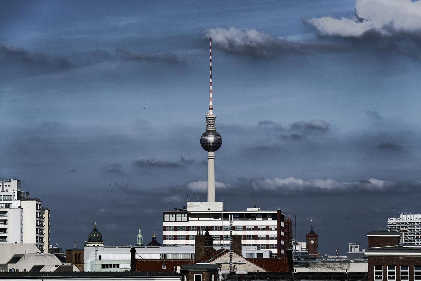 Vienna House Easy By Wyndham Berlin Potsdamer Platz Bagian luar foto